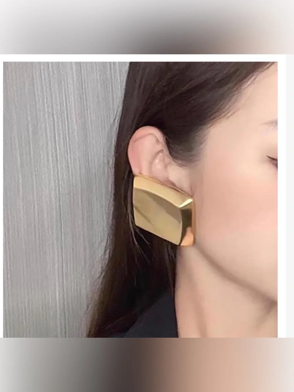 A Classy Chic Boutique Gold Square Statement Earrings